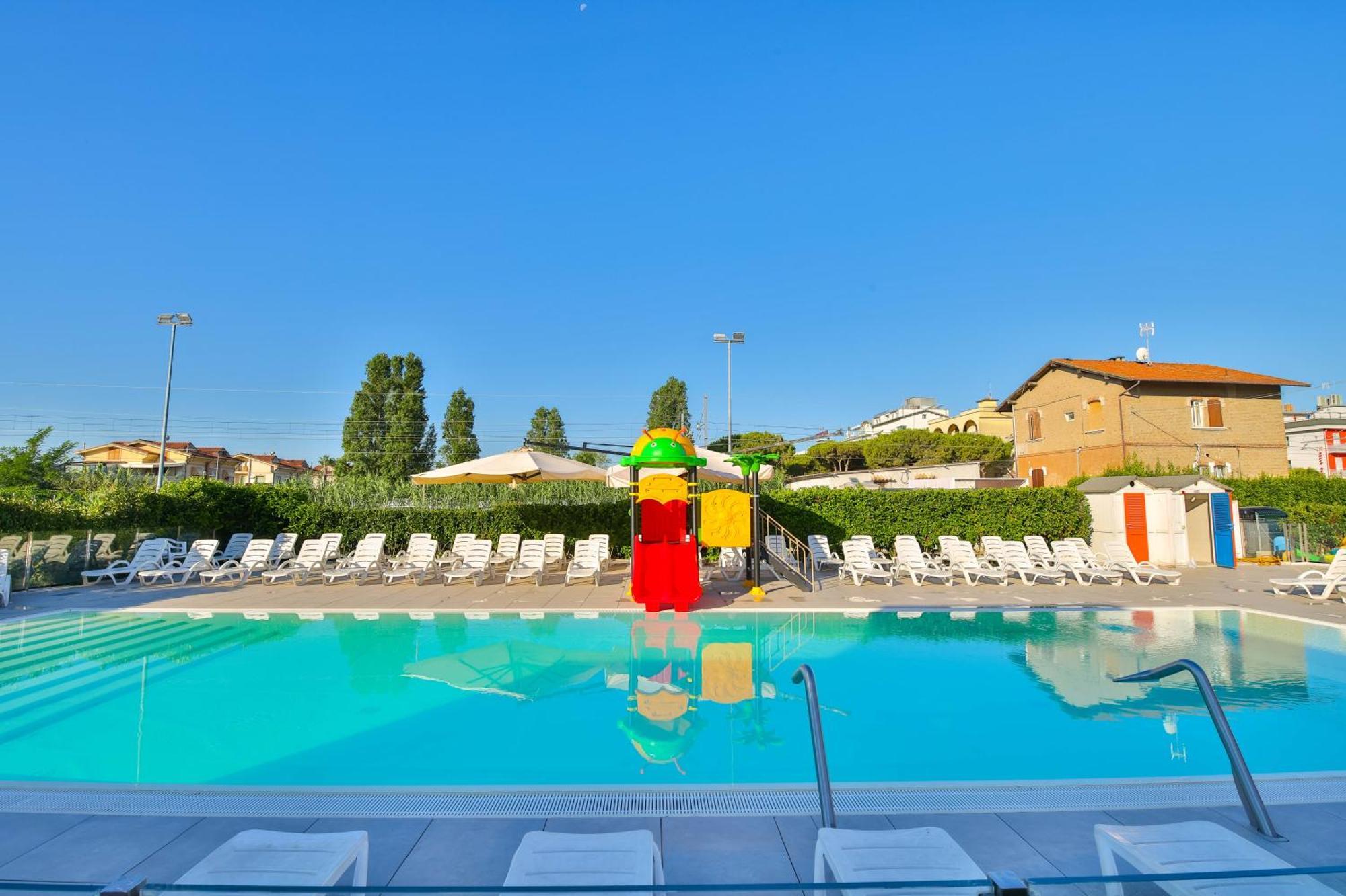 Ciccio Hotel Мизано-Адриатико Экстерьер фото